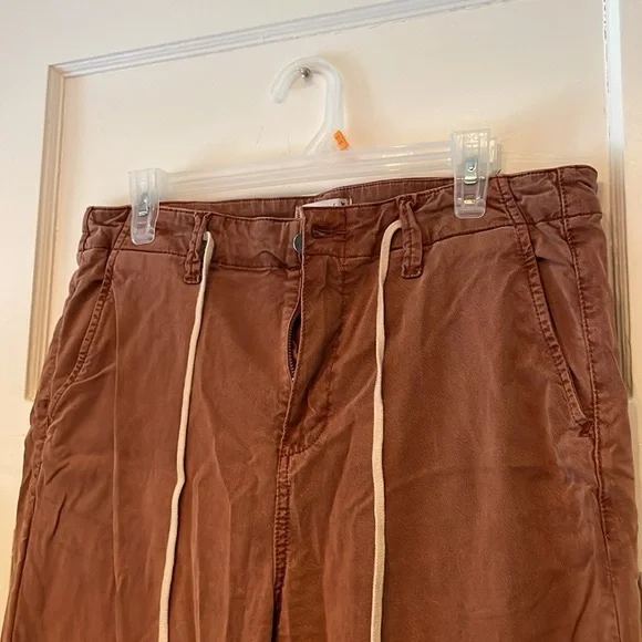 PAIGE Carly High-Rise Wide-Leg Crop Jeans in Terra Cotta - Picture 4 of 14